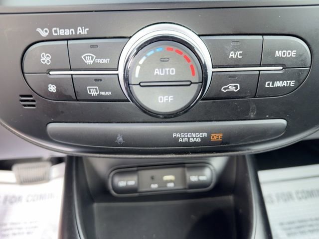 Used 2018 Kia Soul + image 15