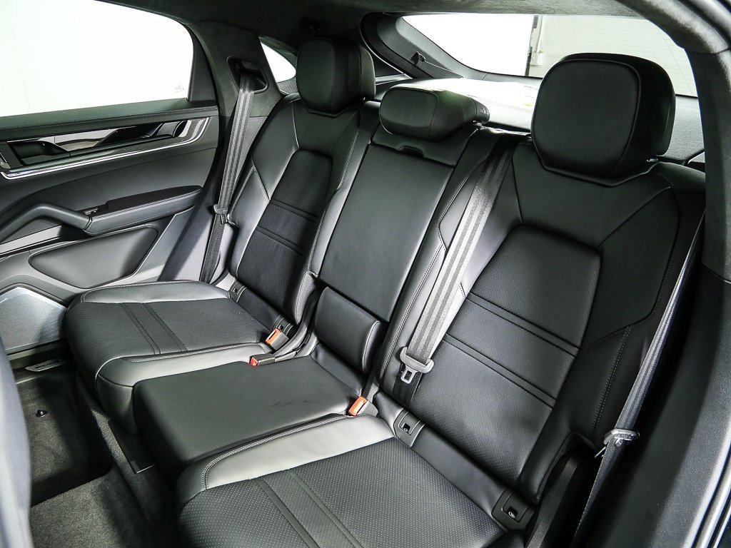 New 2026 Porsche Cayenne Turbo image 19