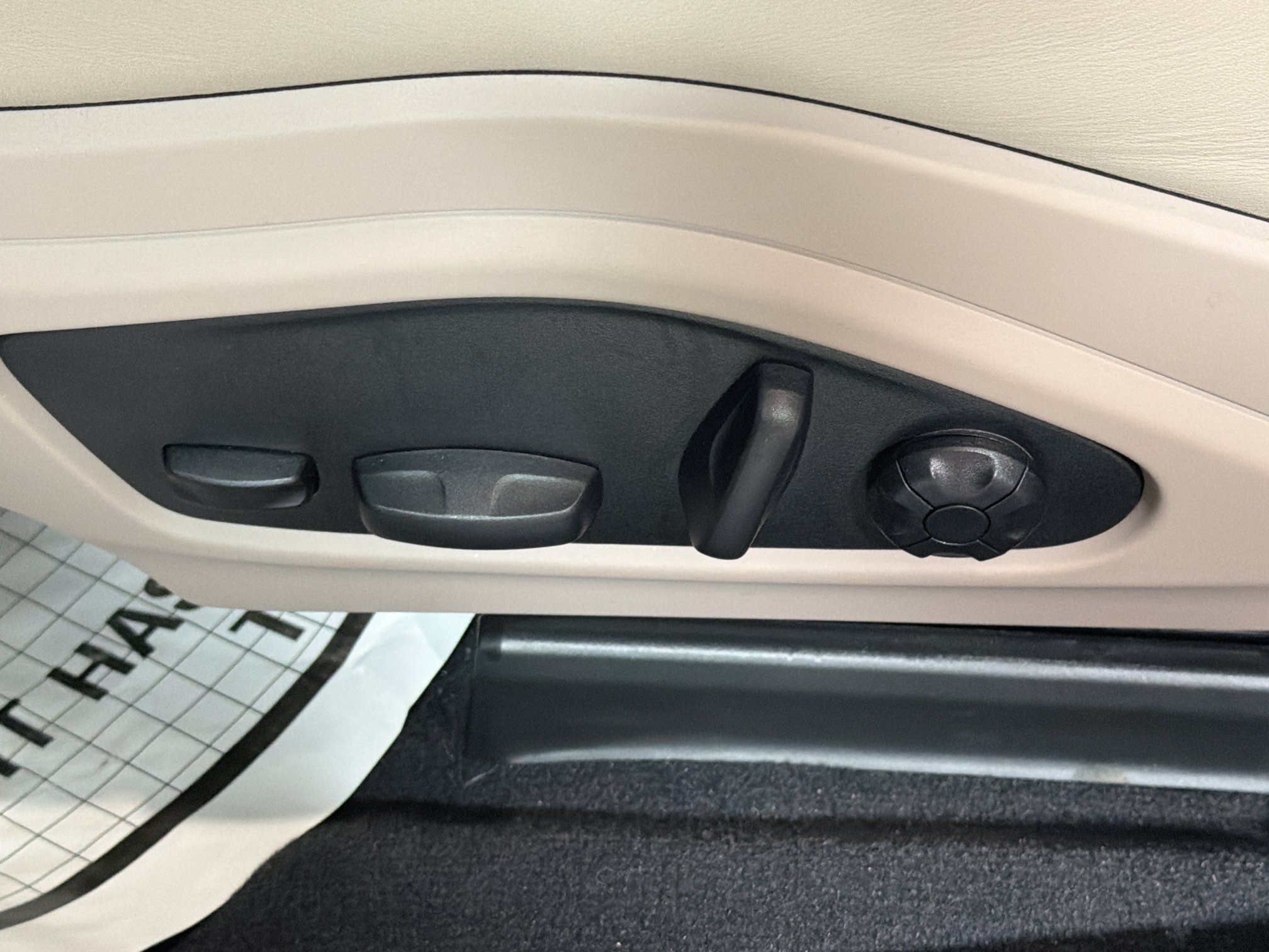 Certified 2026 Porsche Panamera image 25