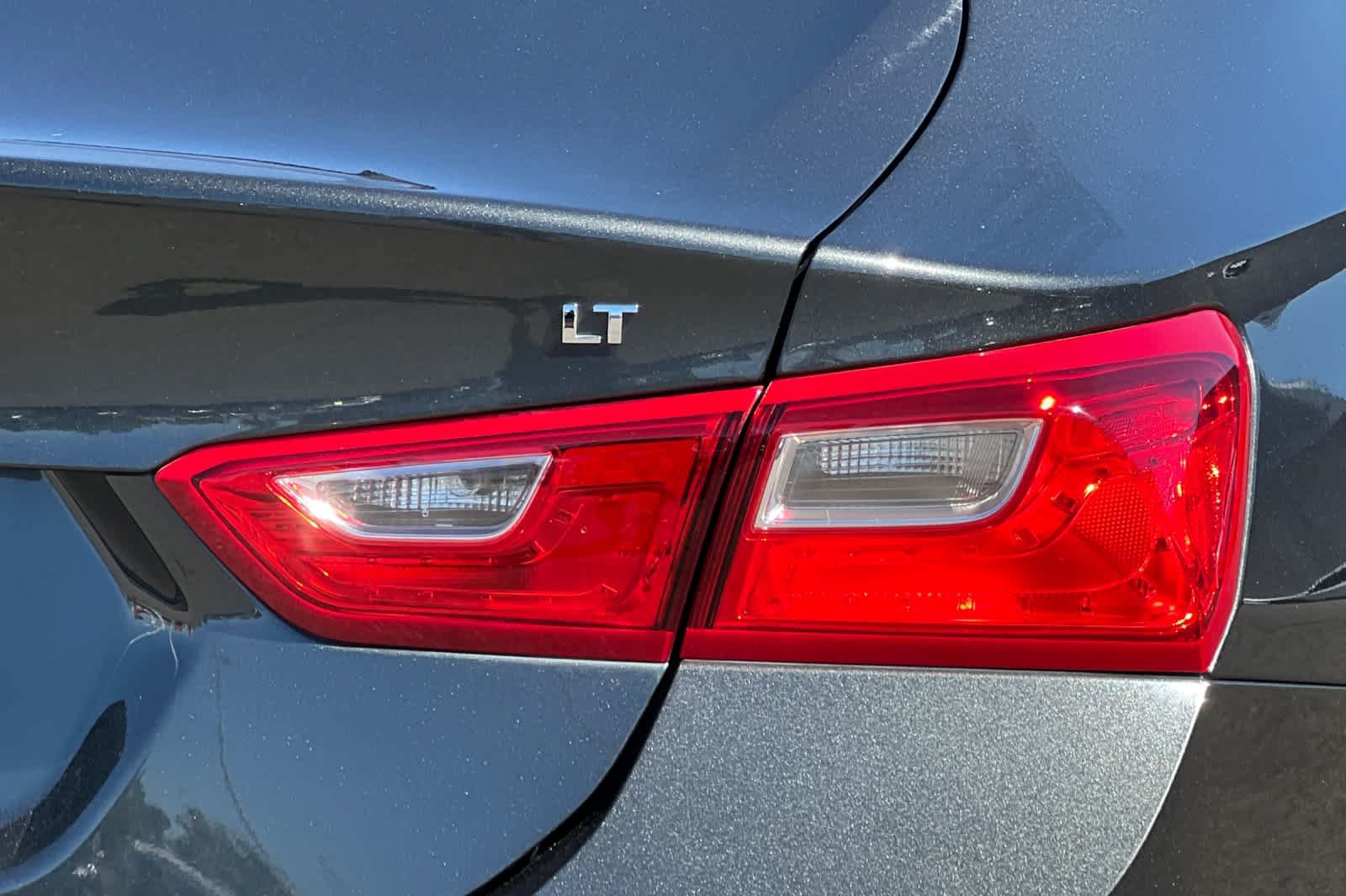 Used 2018 Chevrolet Malibu LT FWD image 31