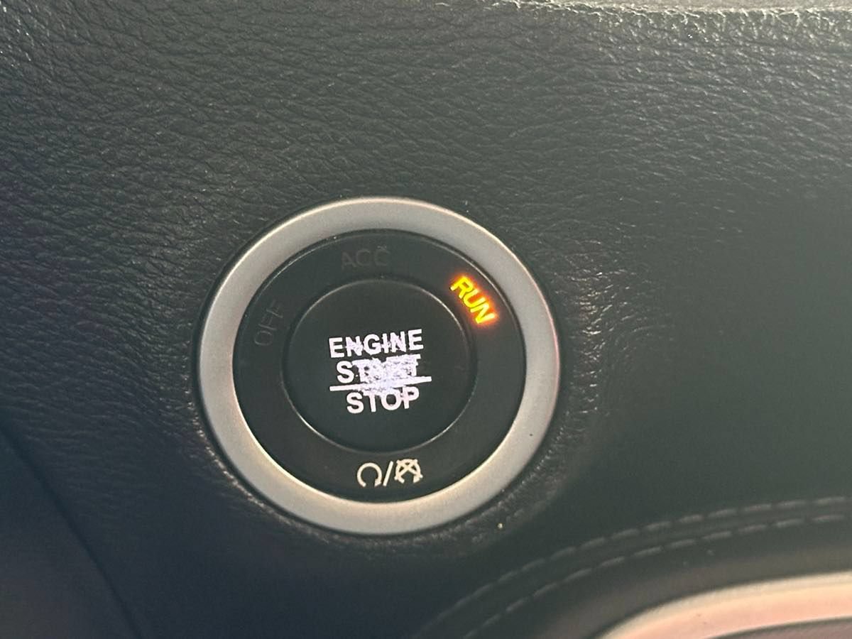 Used 2020 Dodge Challenger SXT RWD image 29