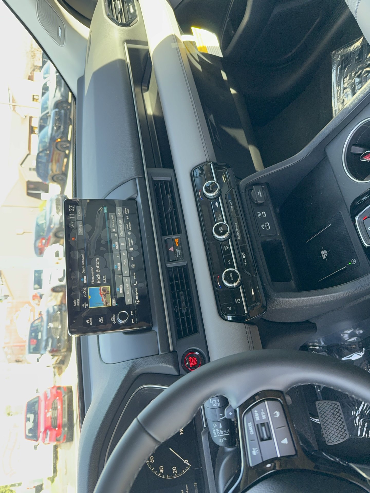 Used 2025 Honda Pilot Touring image 14