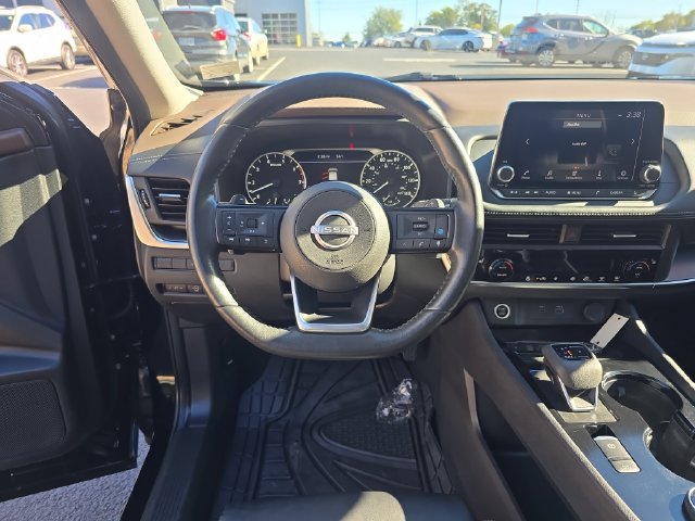 Used 2023 Nissan Rogue SV w/ SV Premium B Package AWD/4WD image 15
