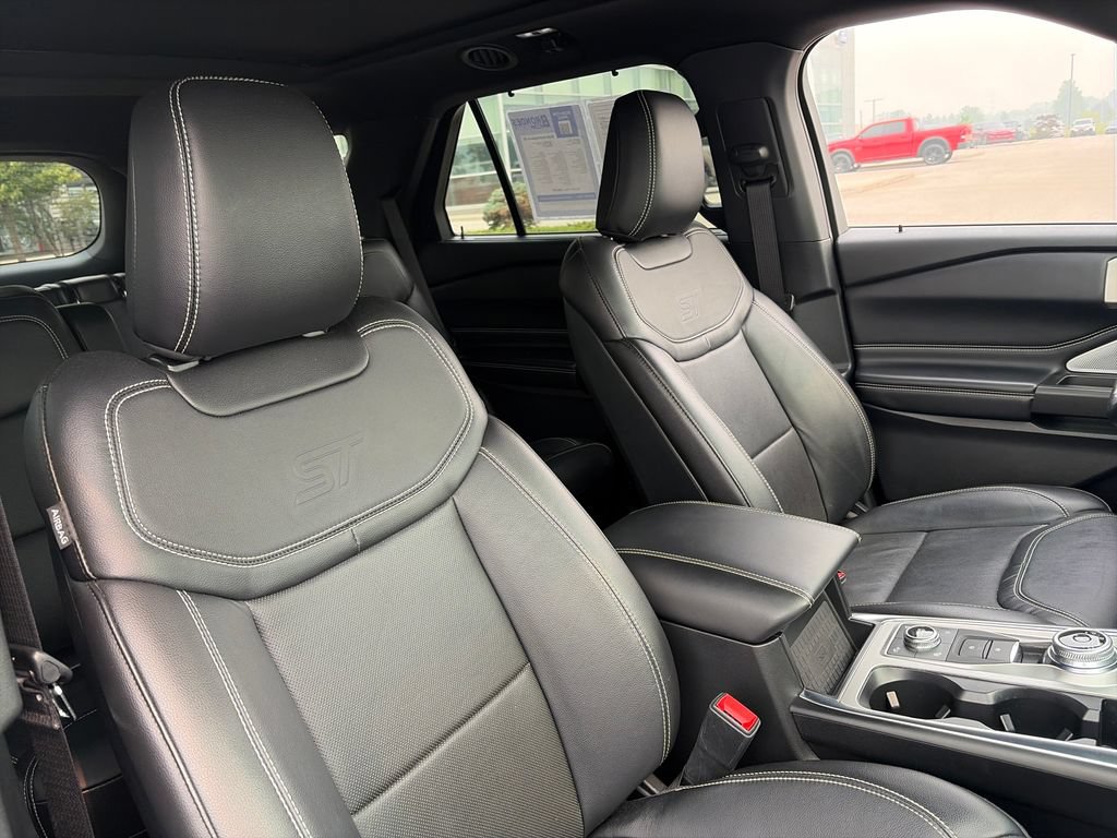 Used 2020 Ford Explorer ST w/ Premium Technology Package AWD/4WD image 12
