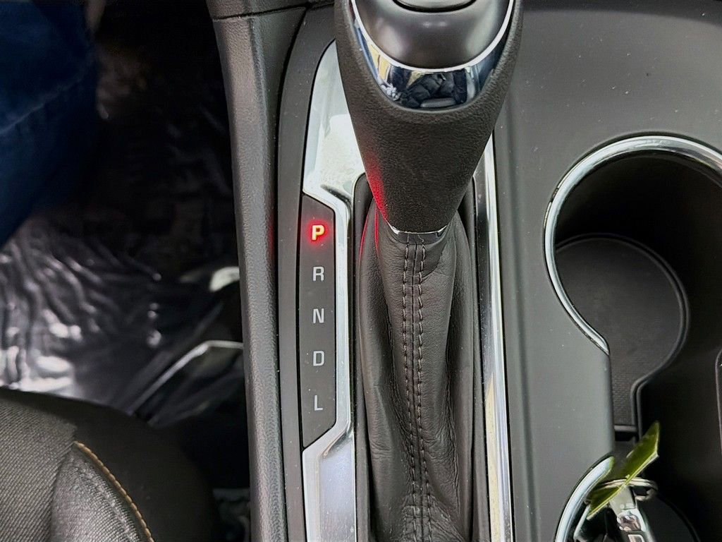 Used 2020 Chevrolet Equinox LT w/ Driver Convenience Package image 35