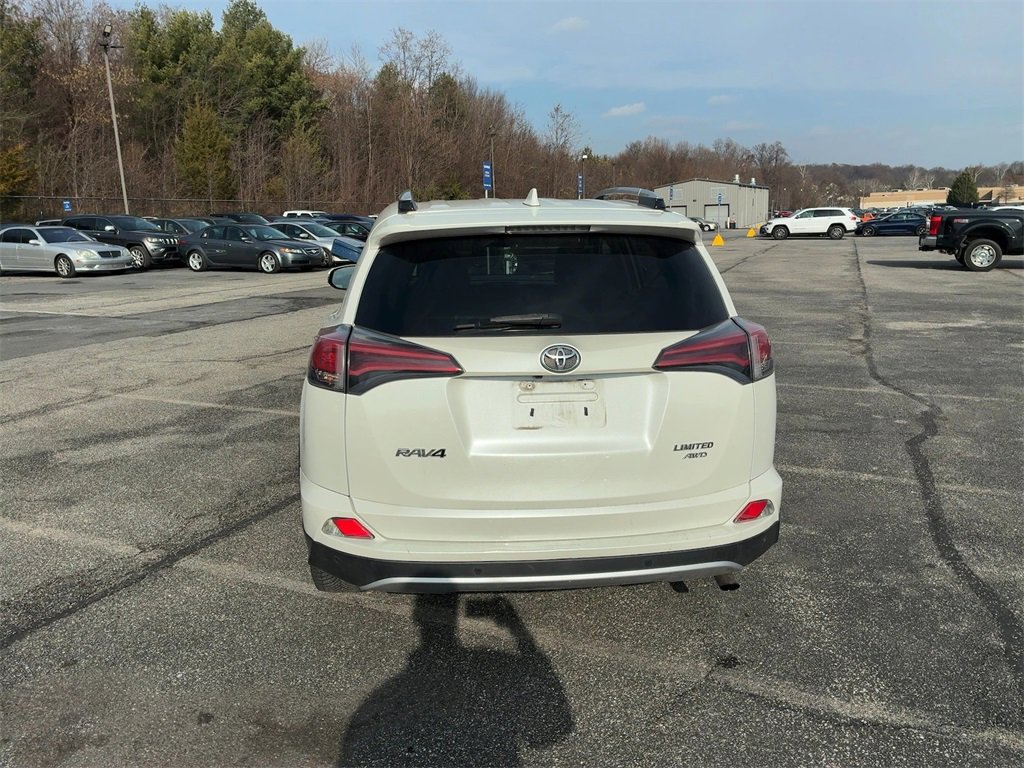 Used 2016 Toyota RAV4 Limited image 5