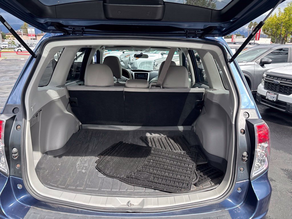 Used 2013 Subaru Forester 2.5X Premium w/ All-Weather Pkg AWD/4WD image 9
