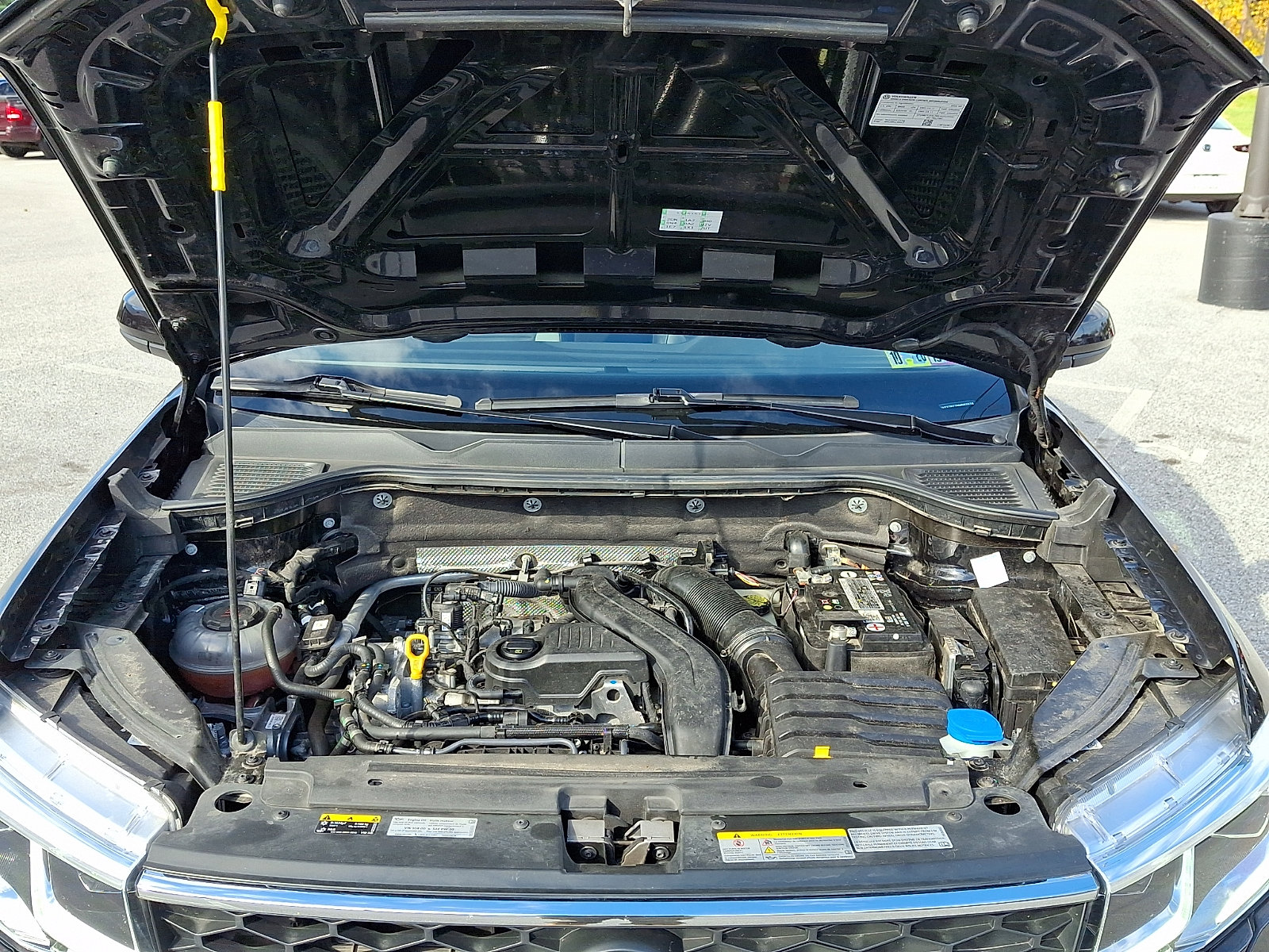 Used 2022 Volkswagen Taos SEL image 29