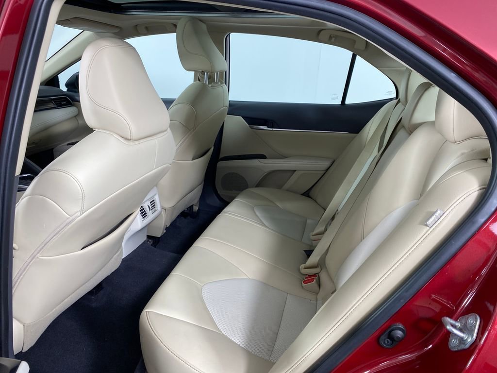 Certified 2020 Toyota Camry XLE image 29