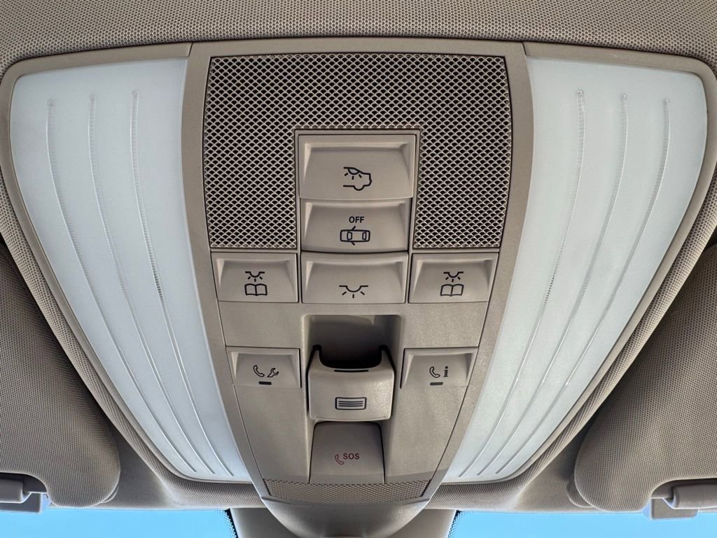 Used 2014 Mercedes-Benz E 350 4MATIC Sedan image 16