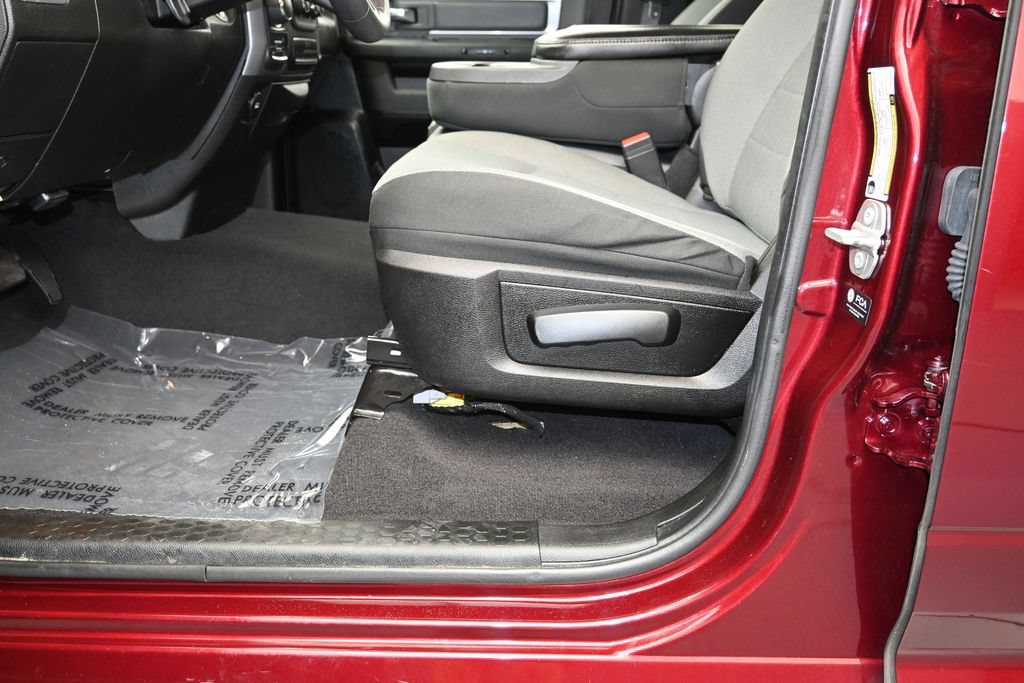 Used 2024 RAM 1500 Classic SLT AWD/4WD image 20