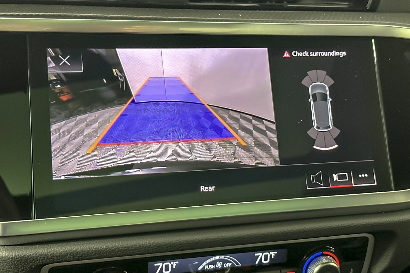 Used 2025 Audi Q3 2.0T Premium w/ Convenience Package image 18