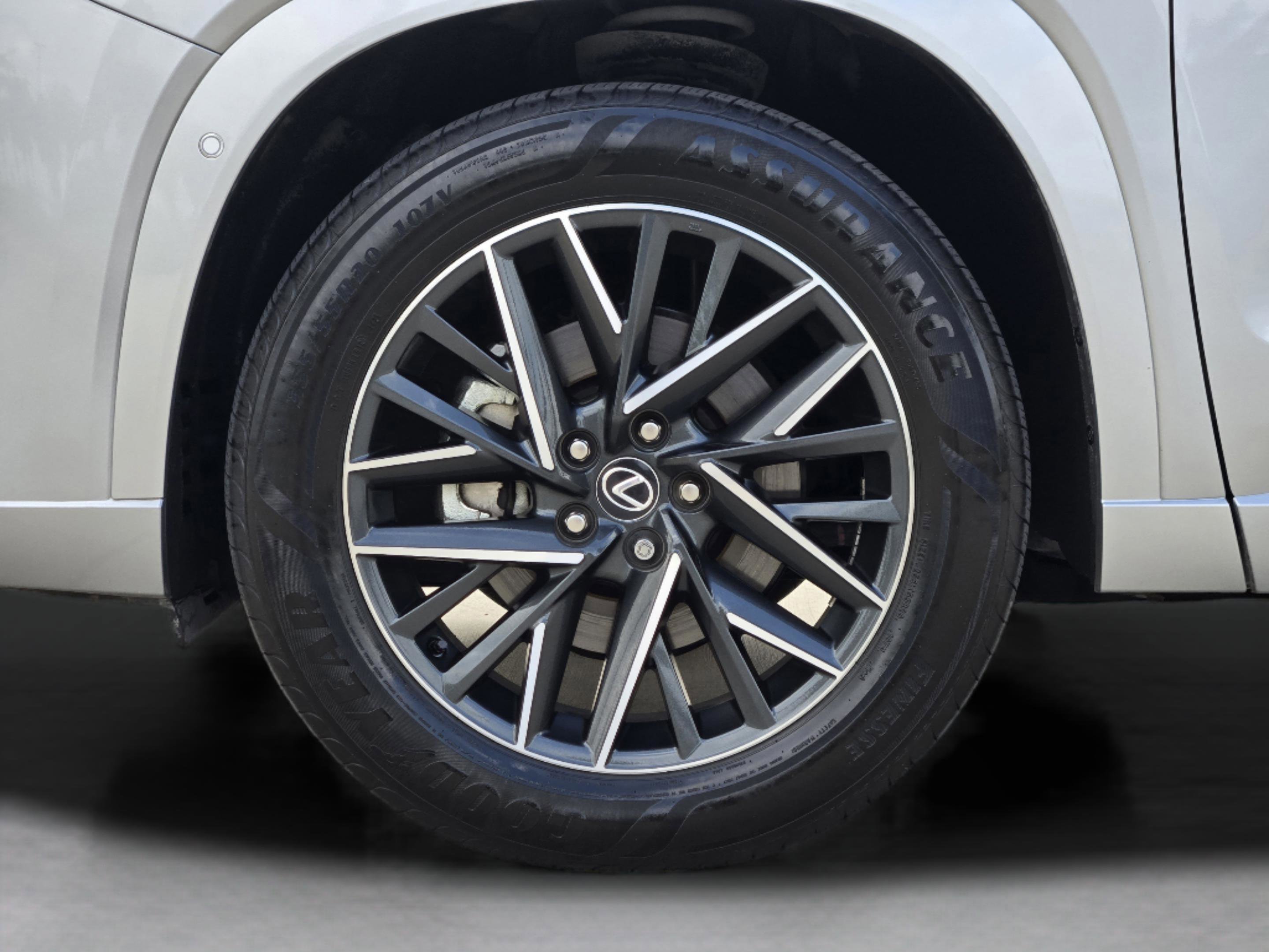 Used 2025 Lexus TX 350 AWD w/ Technology Package image 40