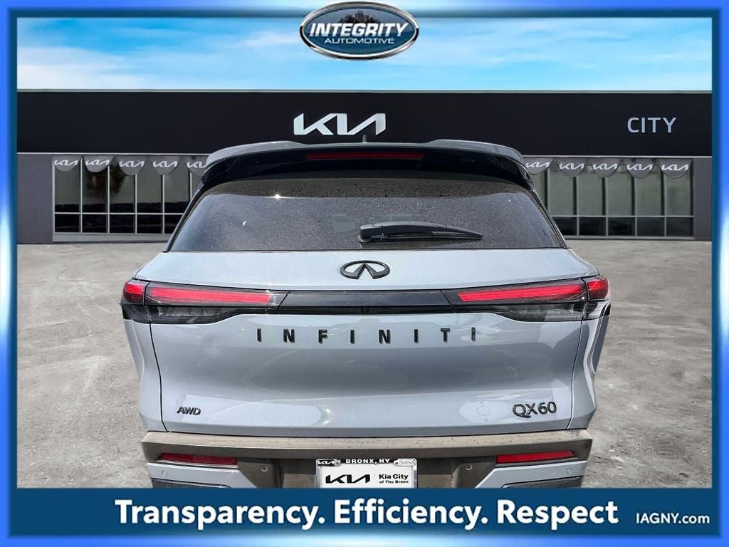 Used 2025 INFINITI QX60 Luxe w/ Black Edition image 4