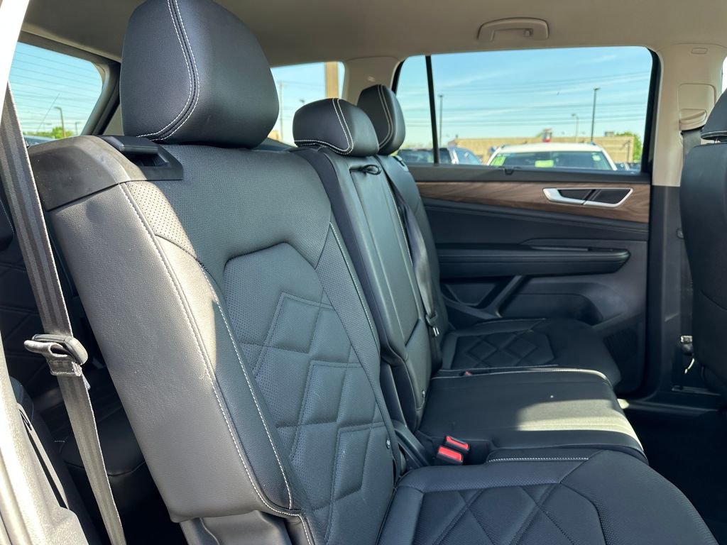 Used 2026 Volkswagen Atlas SE AWD/4WD image 15