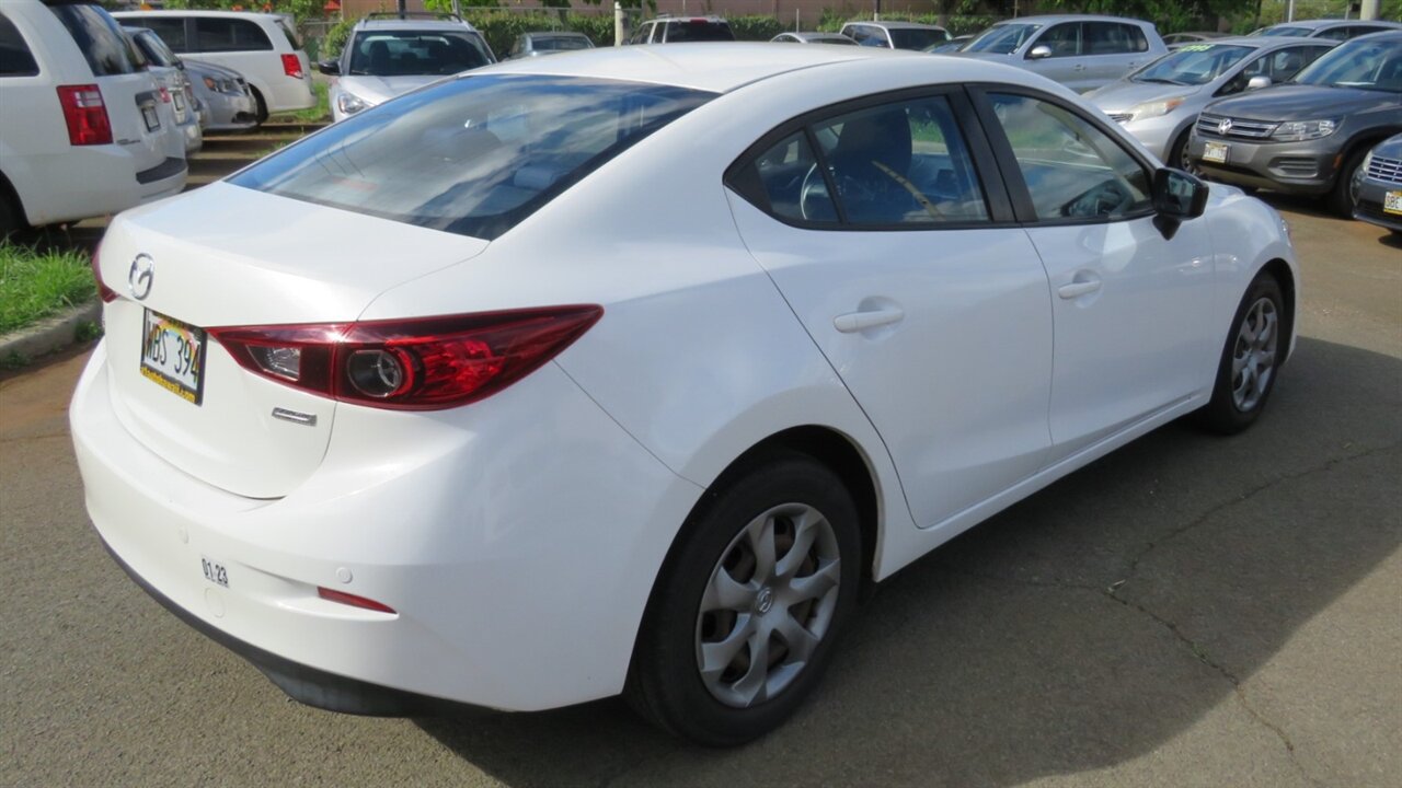 Used 2014 MAZDA MAZDA3 i SV FWD image 6