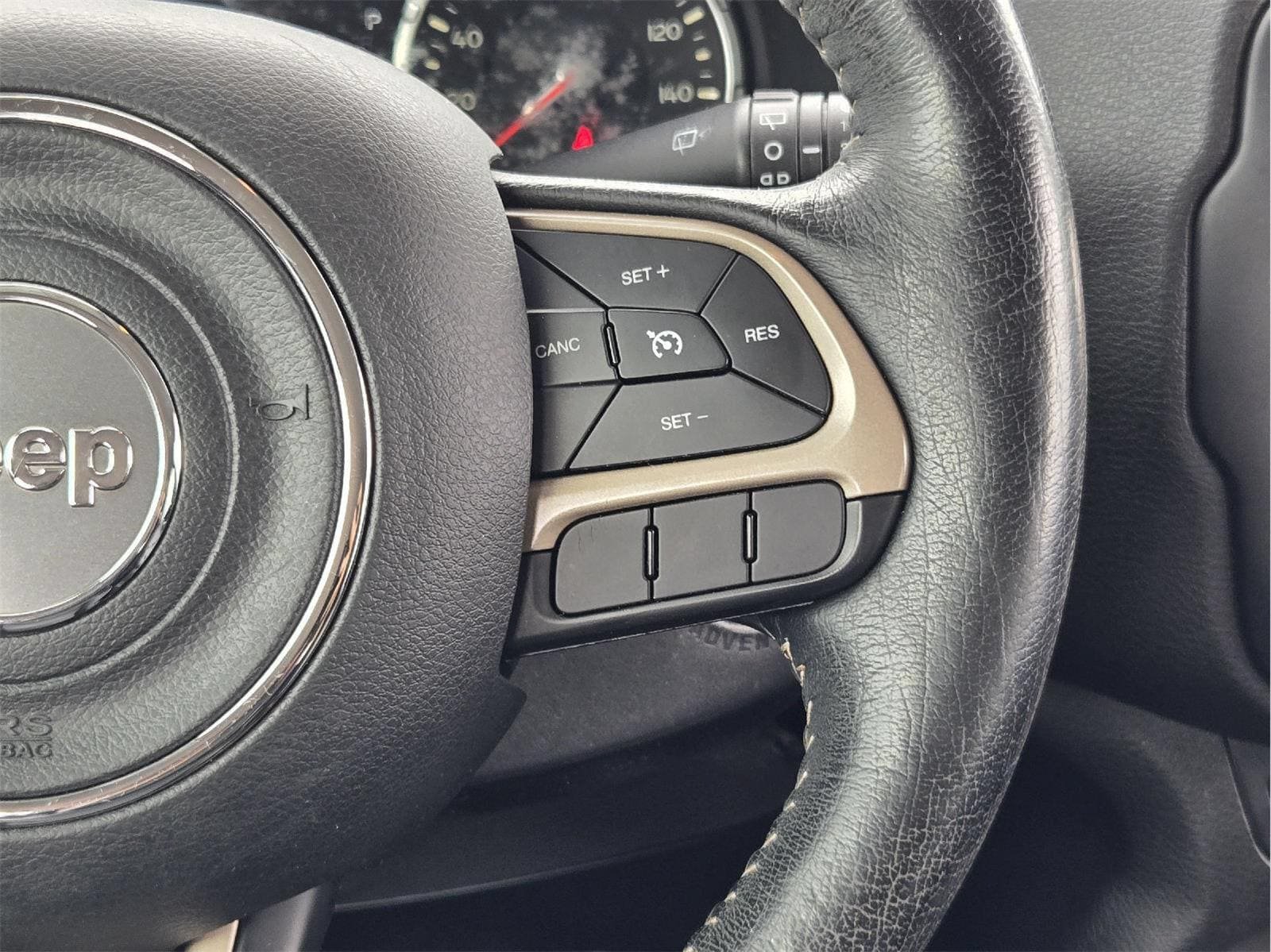 Used 2016 Jeep Renegade Limited FWD image 27