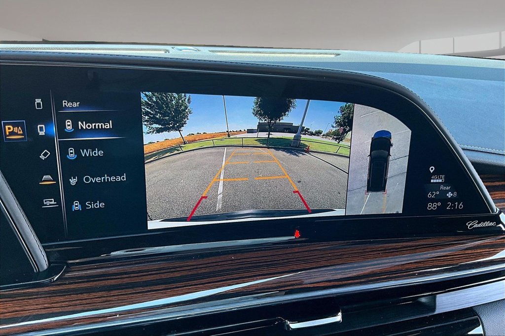 Used 2021 Cadillac Escalade Luxury AWD/4WD image 23