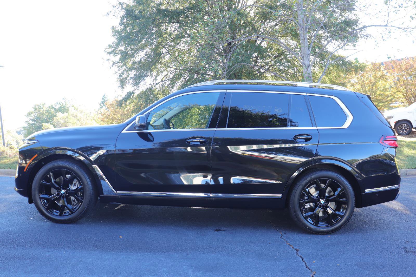 New 2026 BMW X7 xDrive40i w/ Premium Package image 5