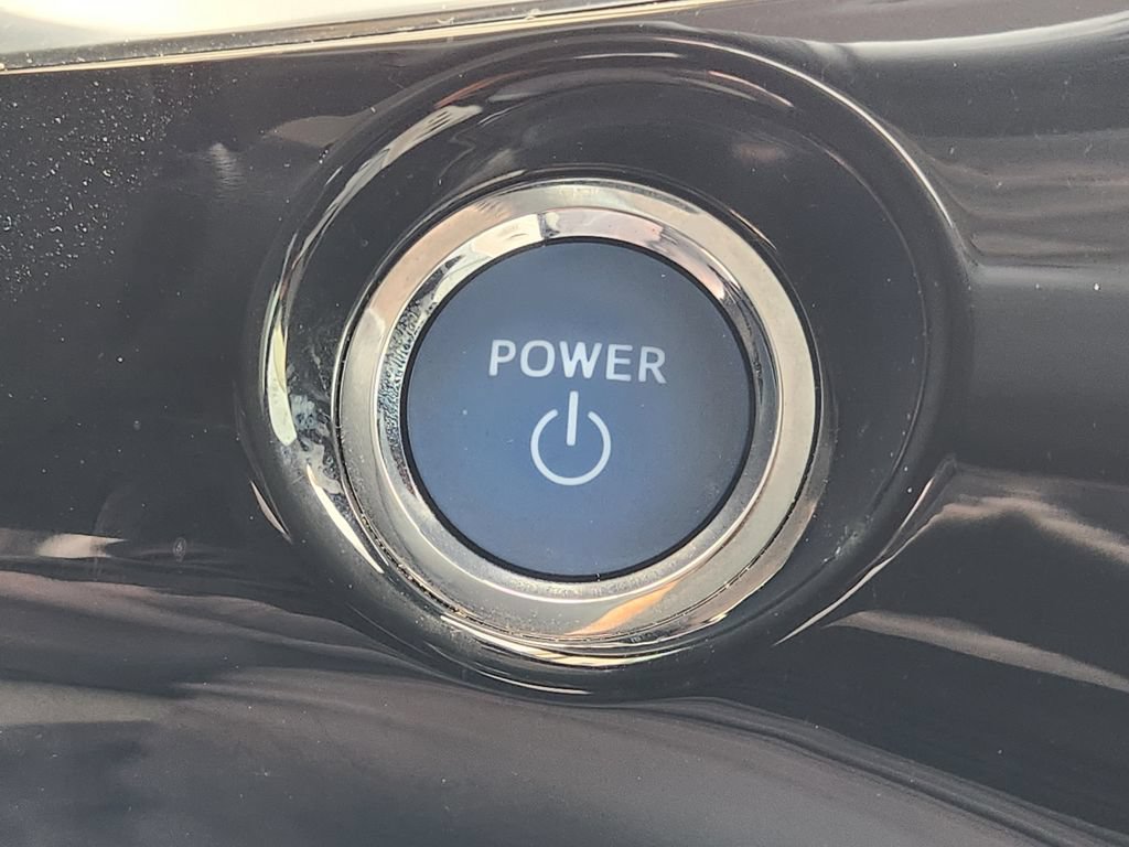 Used 2017 Toyota Prius Prime Advanced FWD image 19