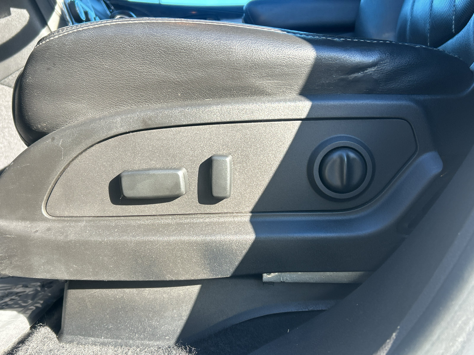Used 2016 Buick Enclave Leather AWD/4WD image 16