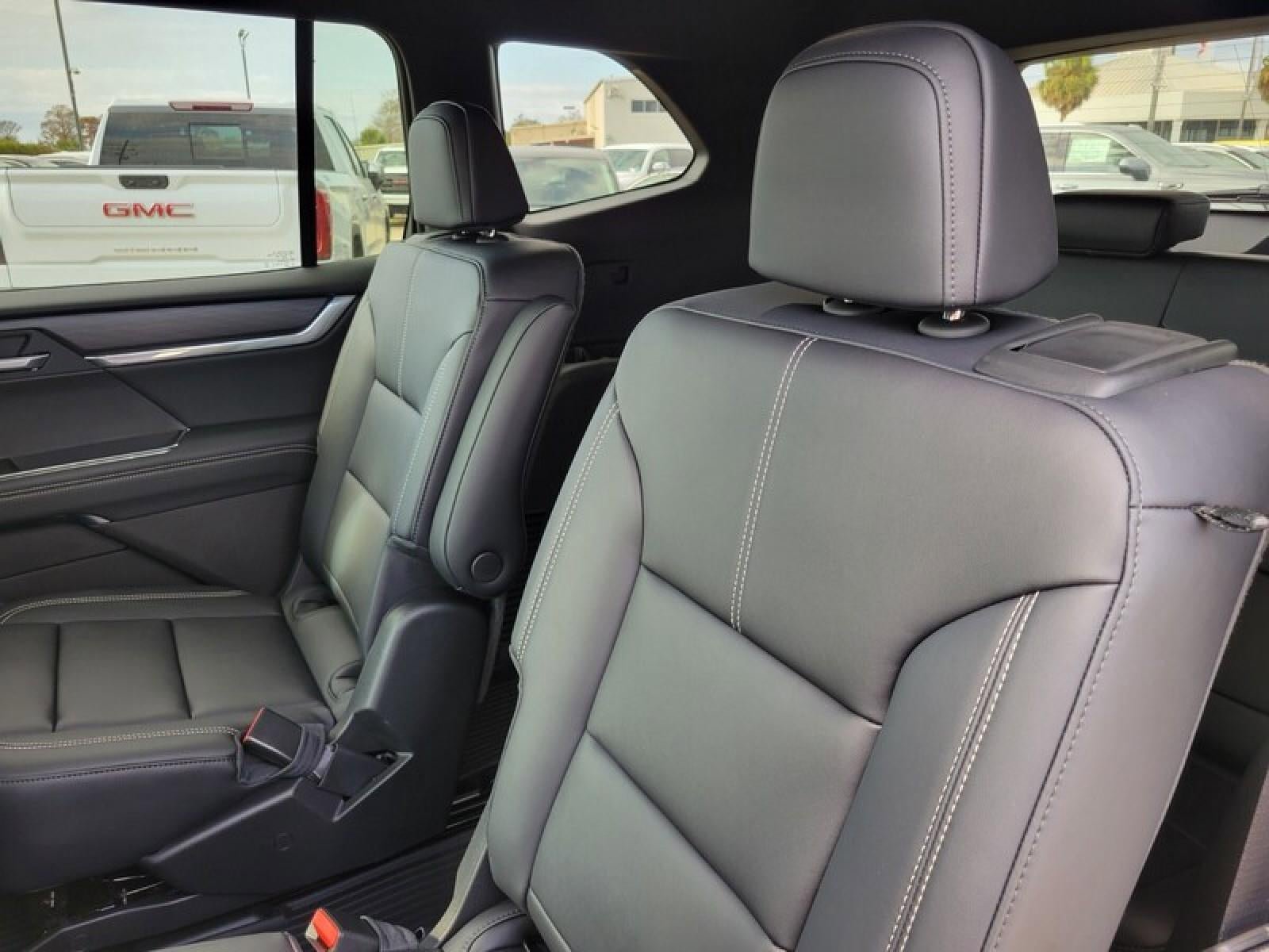 New 2026 GMC Acadia Elevation w/ Black Edition FWD image 27