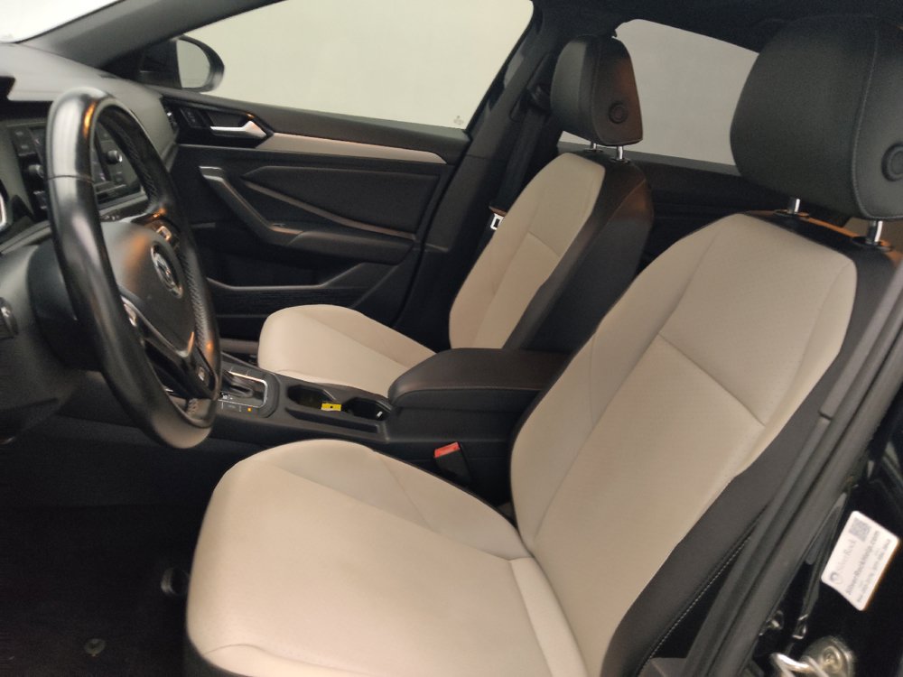 Used 2019 Volkswagen Jetta R-Line w/ R-Line Cold Weather Package FWD image 17