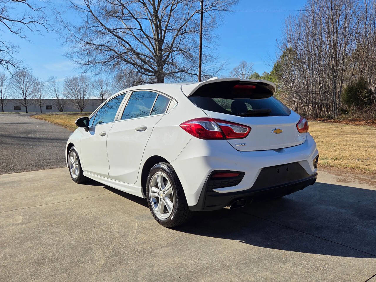 Used 2017 Chevrolet Cruze LT w/ Convenience Package image 8