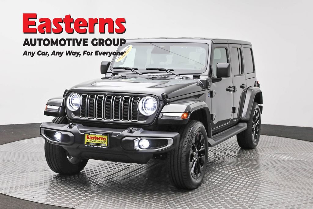 Used 2025 Jeep Wrangler Unlimited Sahara AWD/4WD image 1