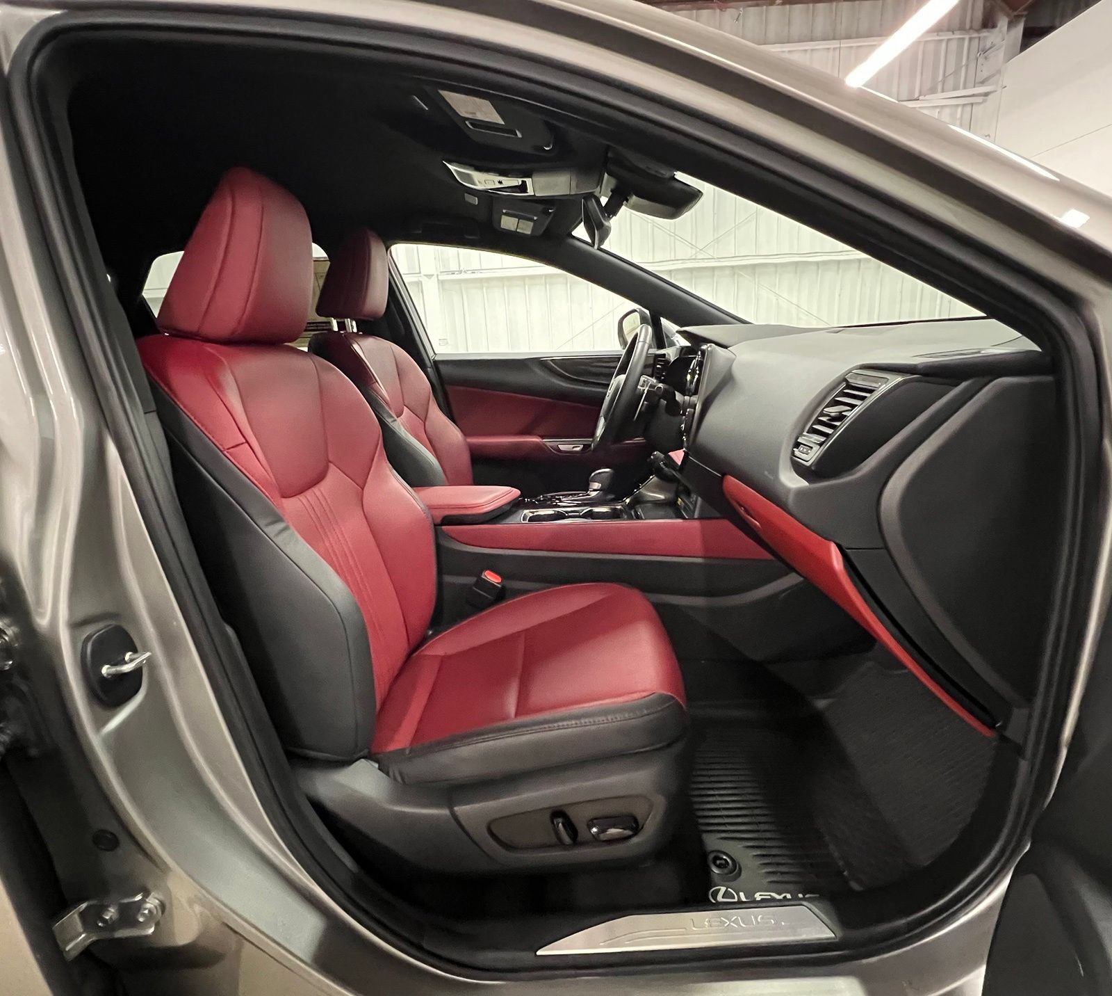 Used 2025 Lexus NX 250 FWD w/ Accessory Package (2T) image 18