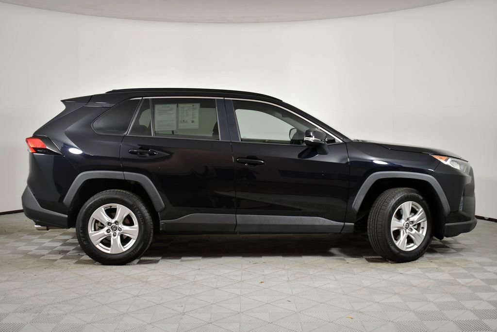 Used 2021 Toyota RAV4 XLE image 3