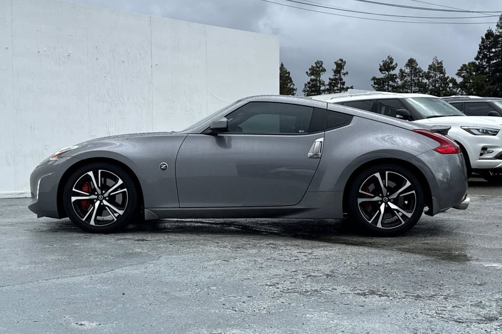 Used 2020 Nissan 370Z Touring Sport RWD image 6