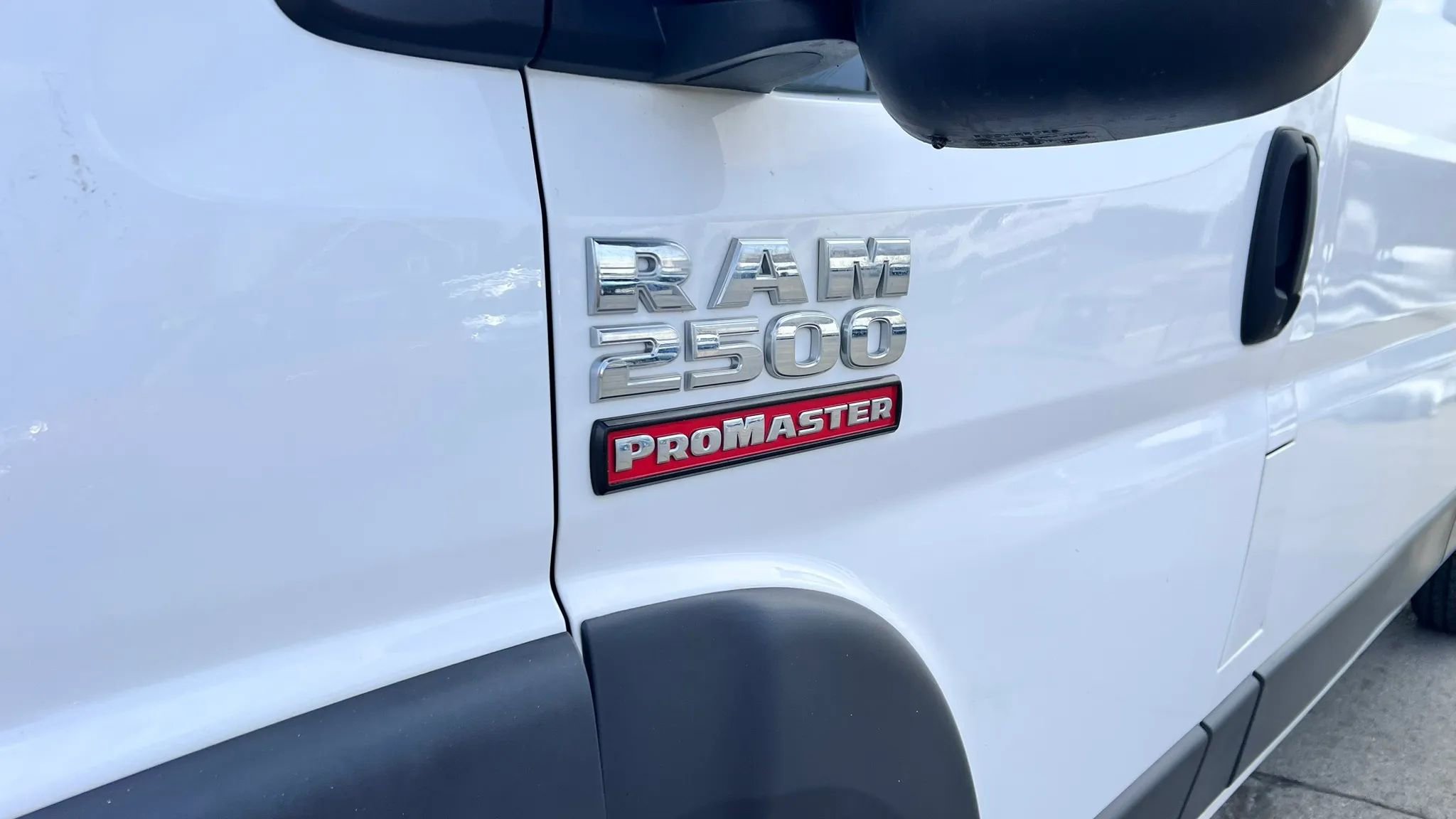 Used 2017 RAM ProMaster 2500 FWD image 9