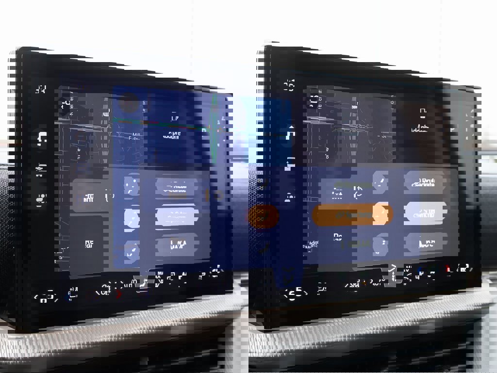 Used 2025 Ford Explorer Active w/ Active Comfort Package image 37