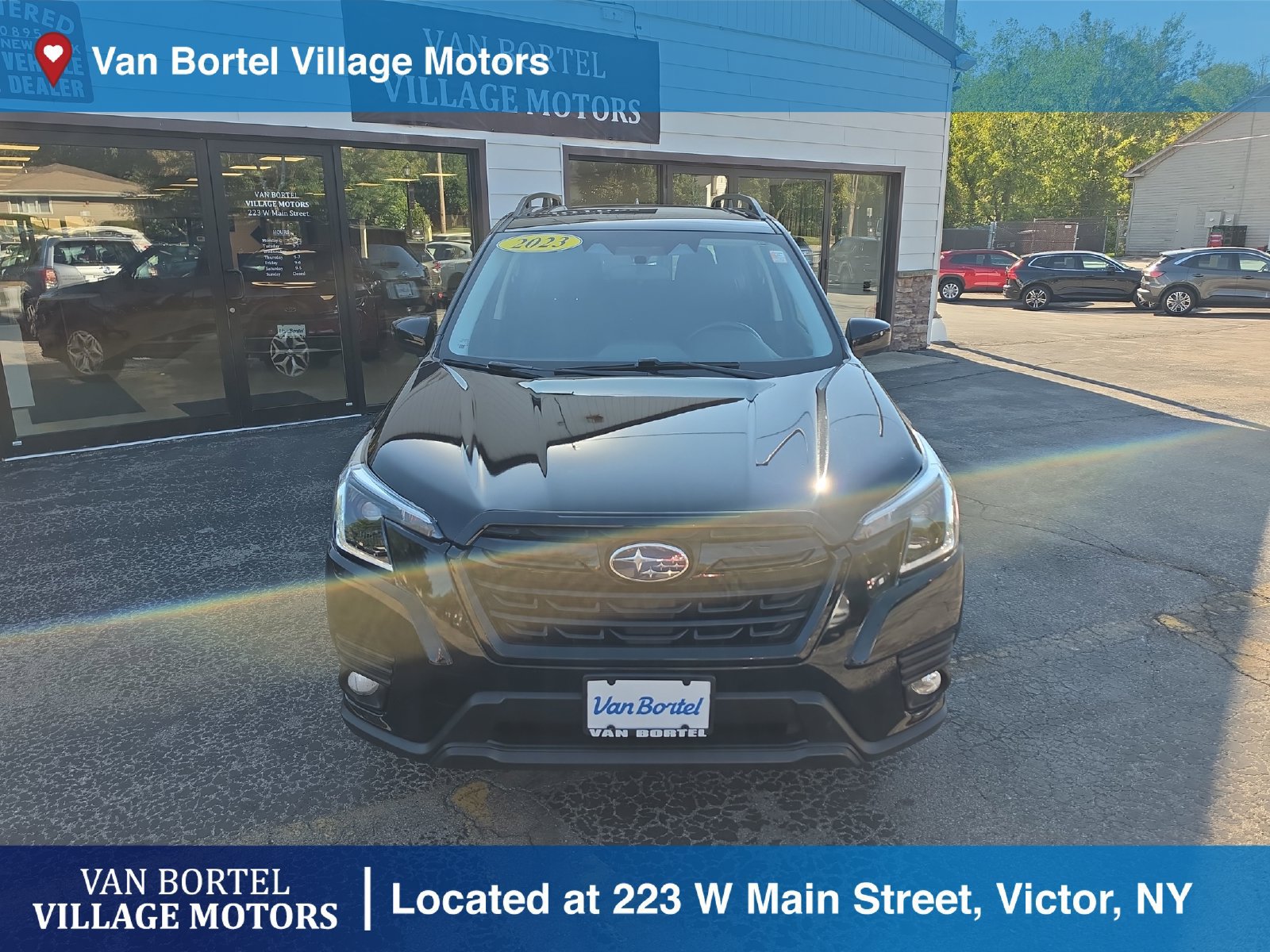 Used 2023 Subaru Forester Premium AWD/4WD image 2