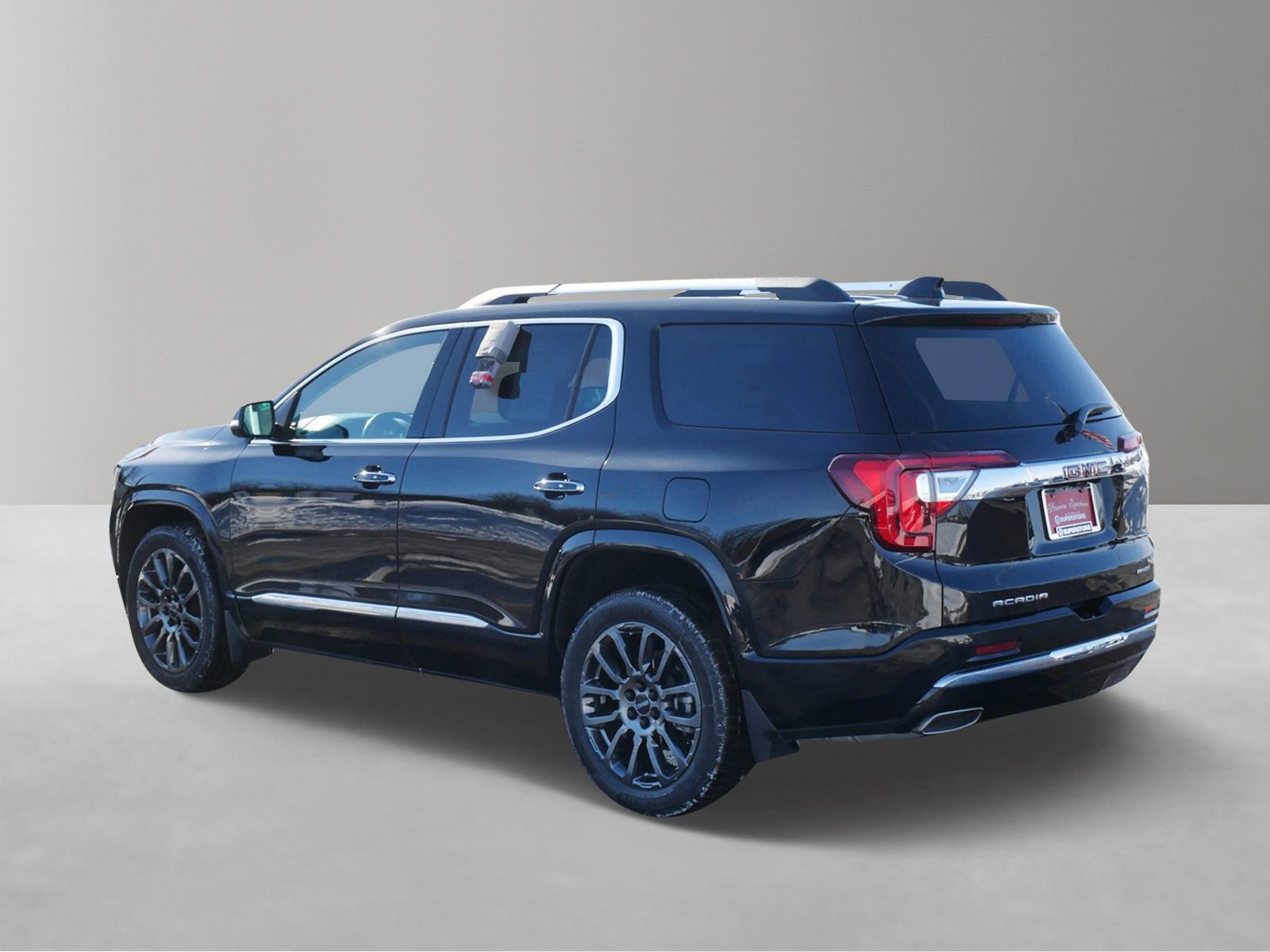 Used 2023 GMC Acadia Denali w/ Black Diamond Edition image 5
