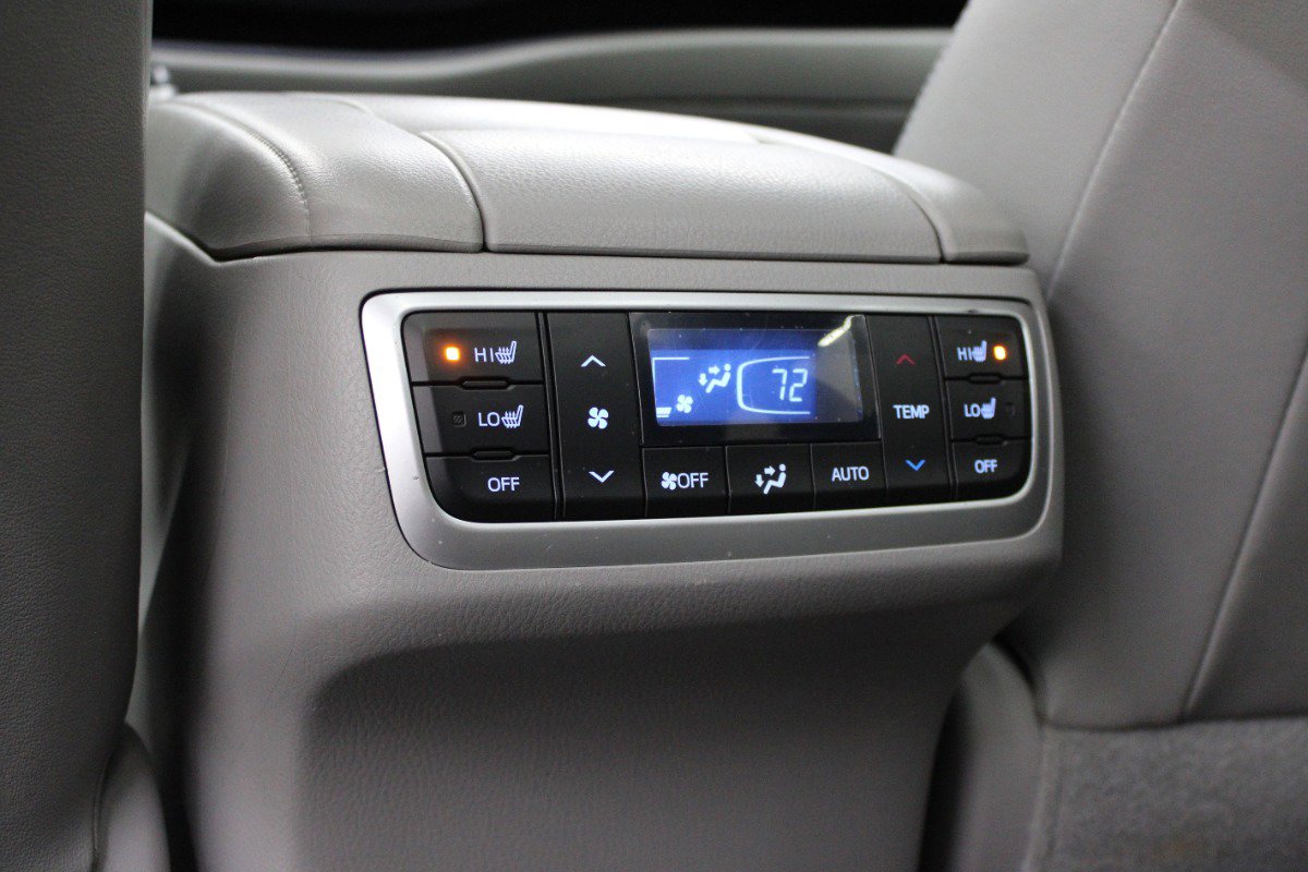 Used 2017 Toyota Highlander Limited Platinum AWD/4WD image 36