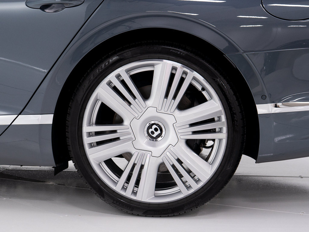 Certified 2026 Bentley Flying Spur Azure AWD/4WD image 42