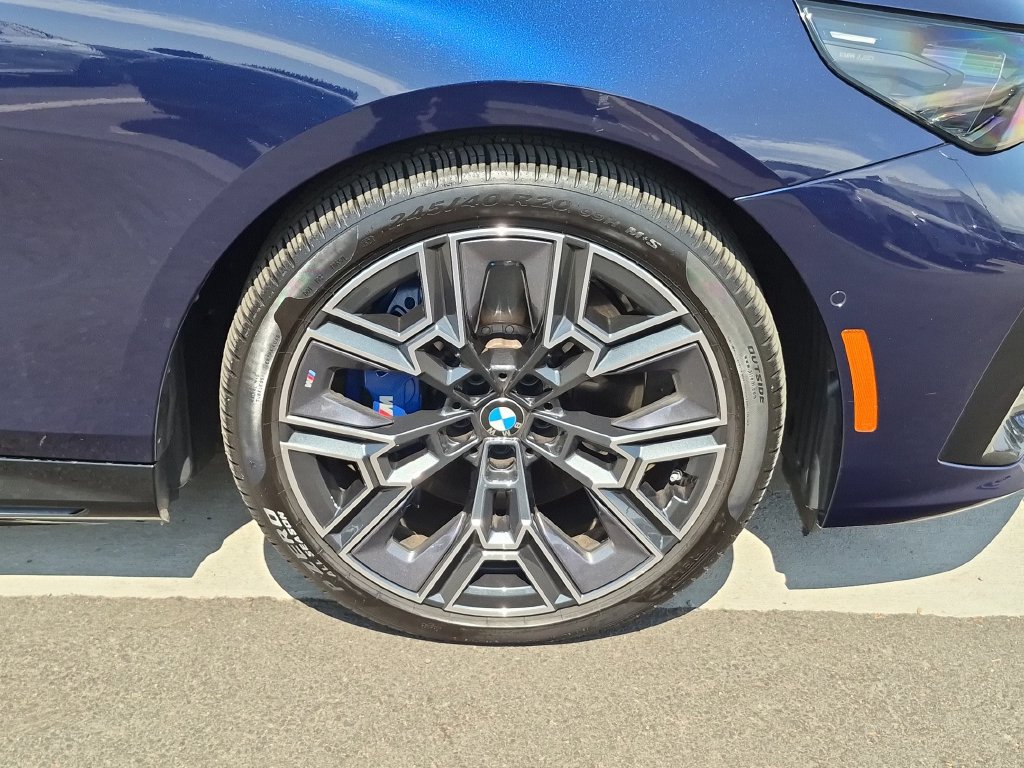 Certified 2026 BMW i5 eDrive40 w/ M Sport Package RWD image 29