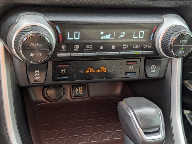 Used 2024 Toyota RAV4 Limited w/ Weather Package FWD image 17