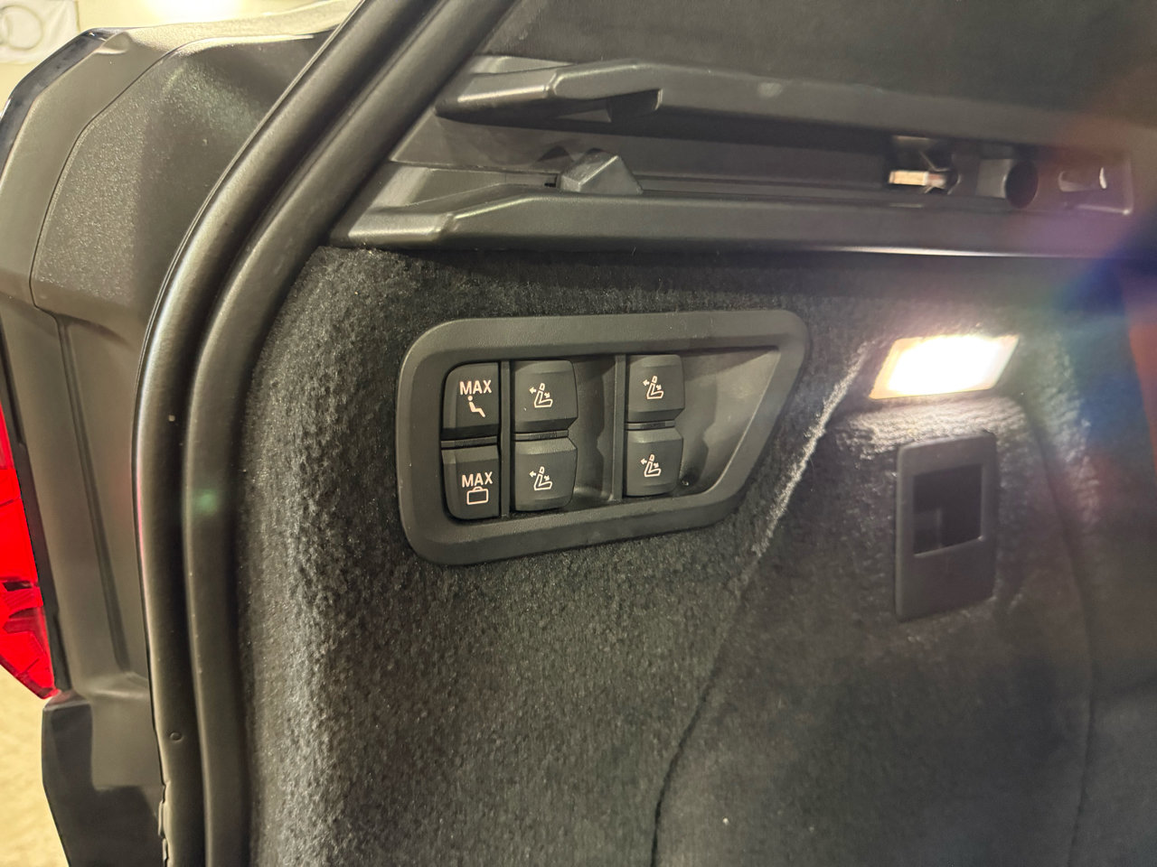 Used 2020 BMW X7 xDrive40i w/ M Sport Package image 49