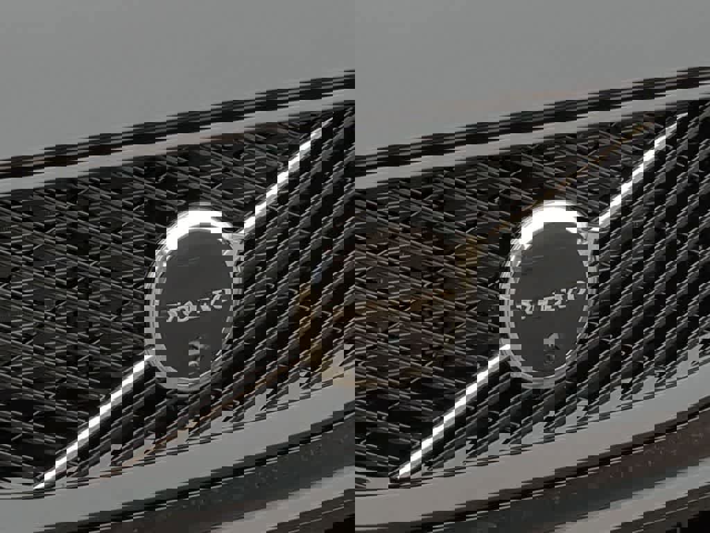 Used 2026 Volvo XC60 B5 Plus w/ Protection Package Premier image 11