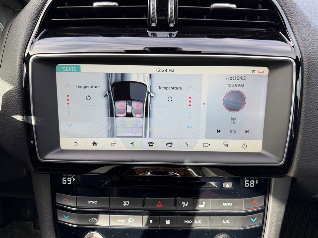 Used 2018 Jaguar F-PACE Prestige image 16