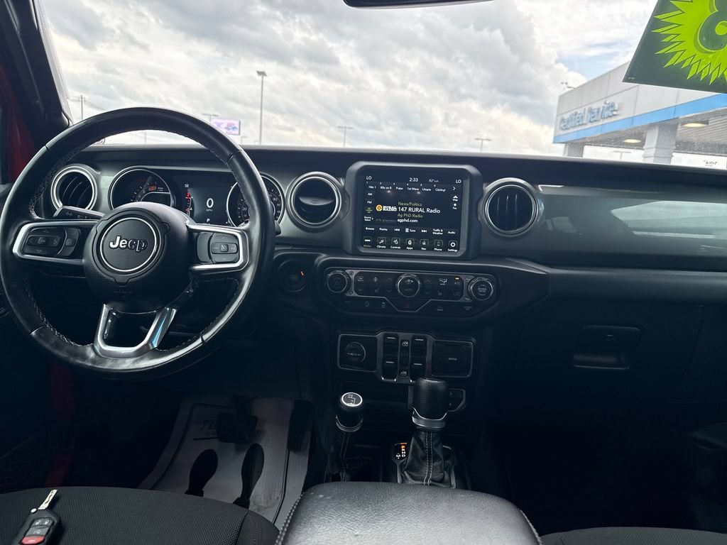 Used 2023 Jeep Wrangler Unlimited Sahara w/ LED Lighting Group AWD/4WD image 15