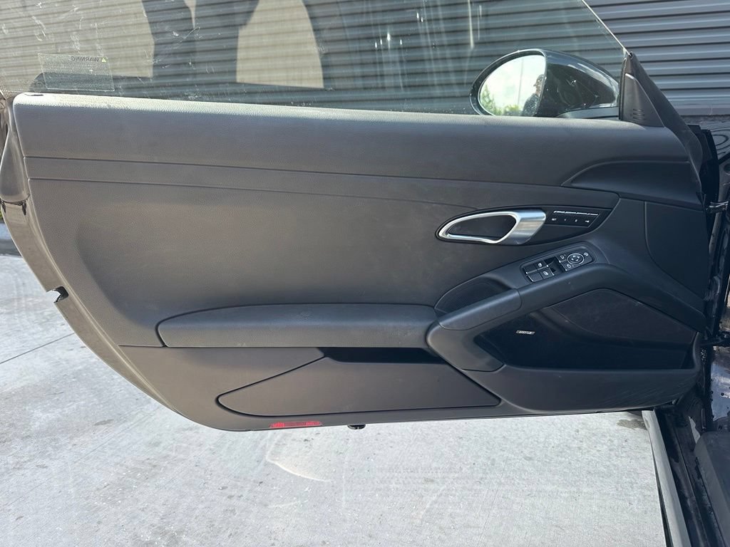 Certified 2025 Porsche 718 Cayman RWD image 15