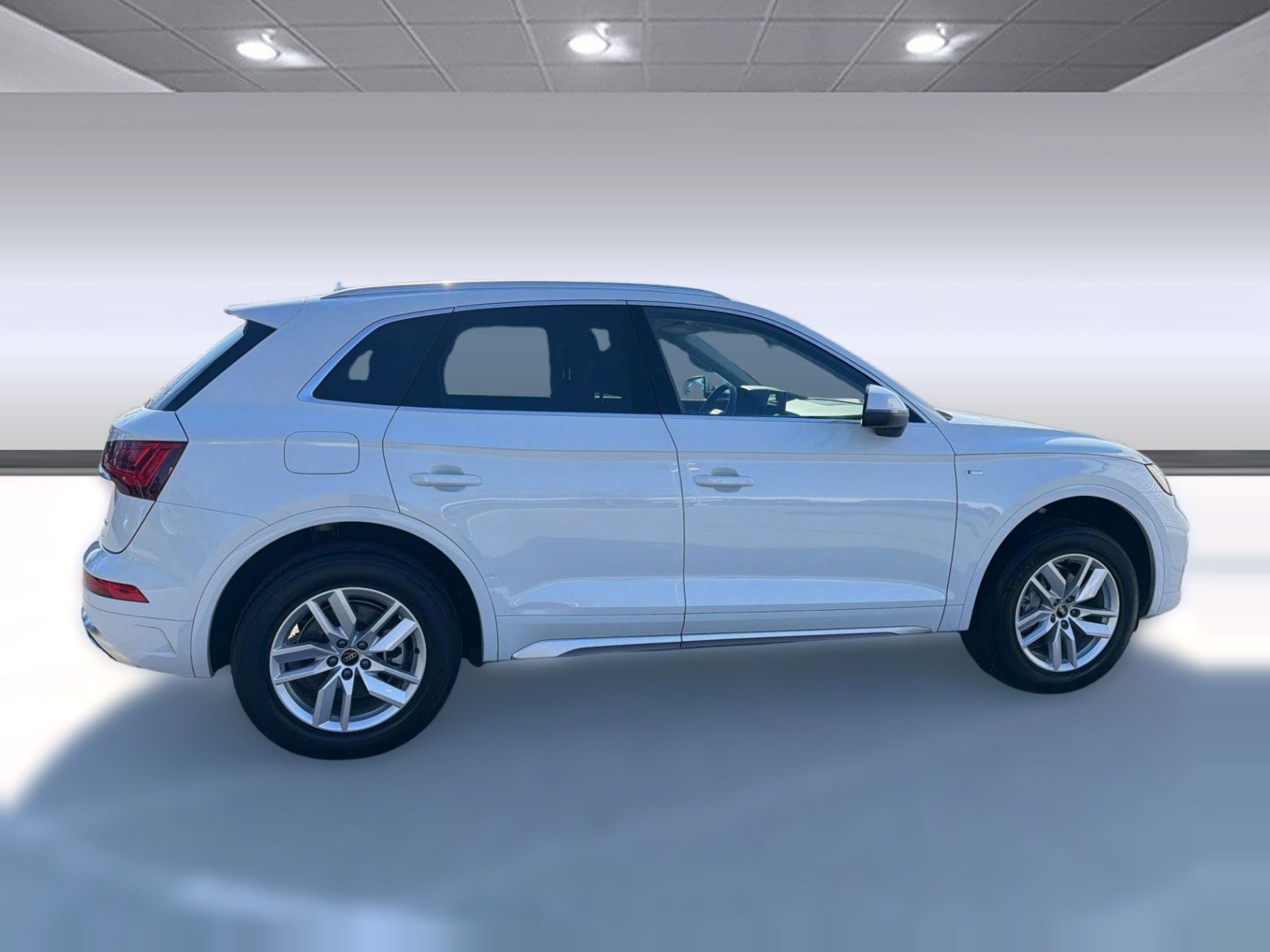 Used 2023 Audi Q5 2.0T Premium w/ Convenience Package image 8