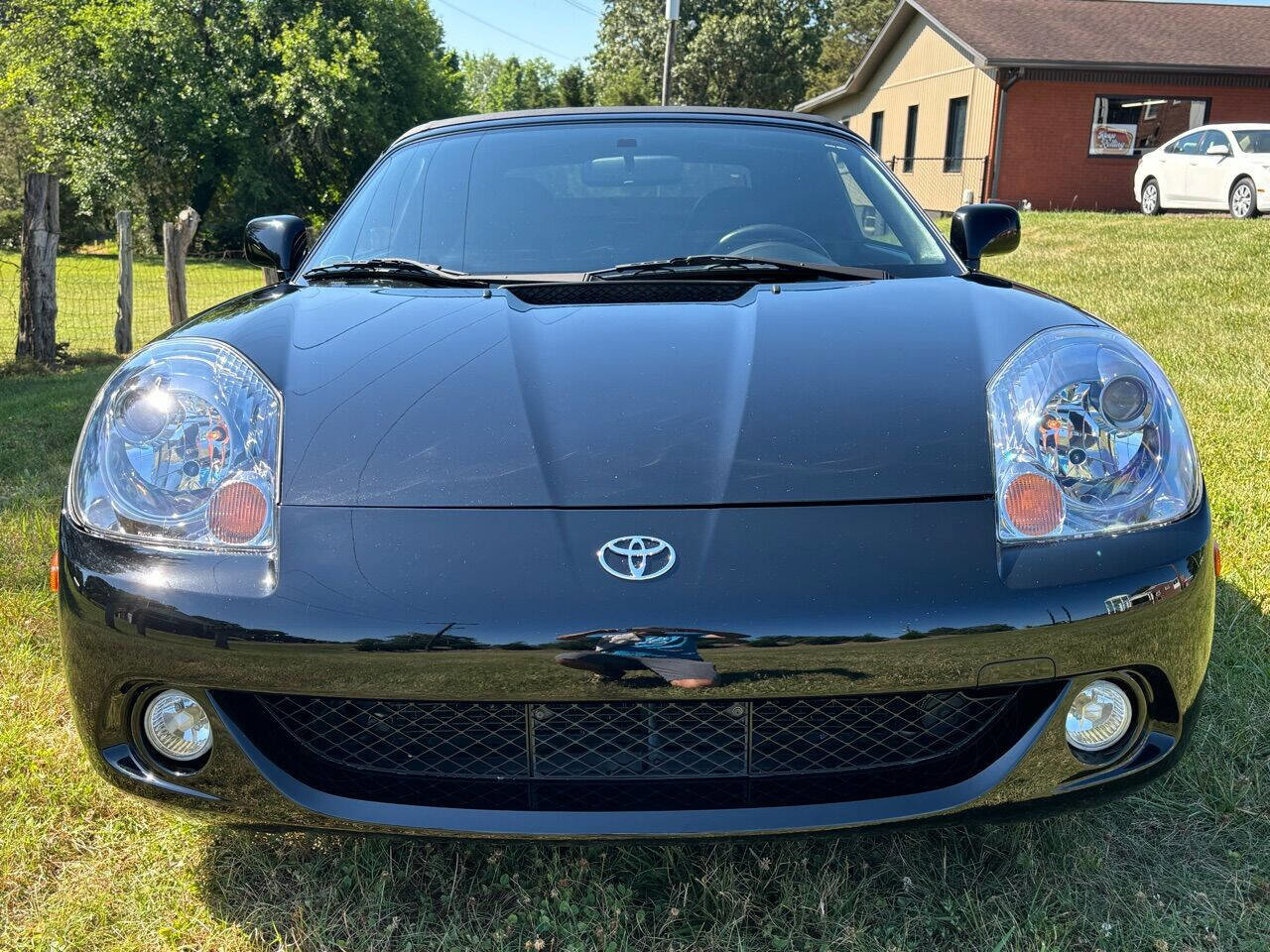 Used 2003 Toyota MR2 image 6