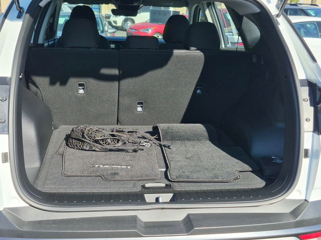 Used 2025 Hyundai Tucson SE image 28