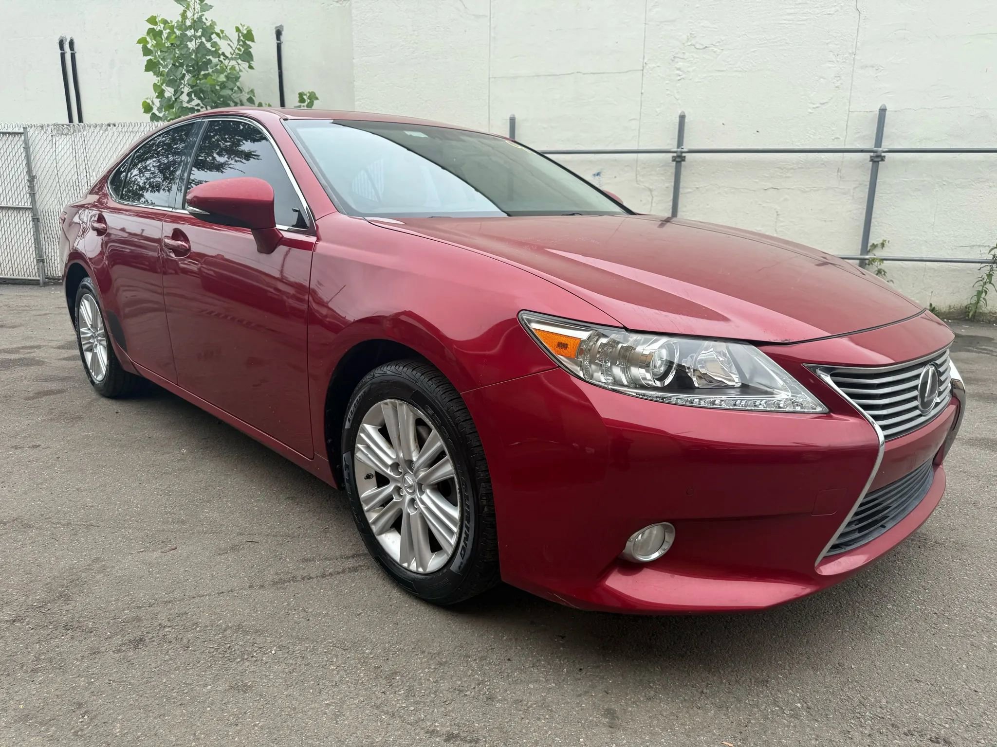 Used 2015 Lexus ES 350 w/ Premium Package FWD image 3