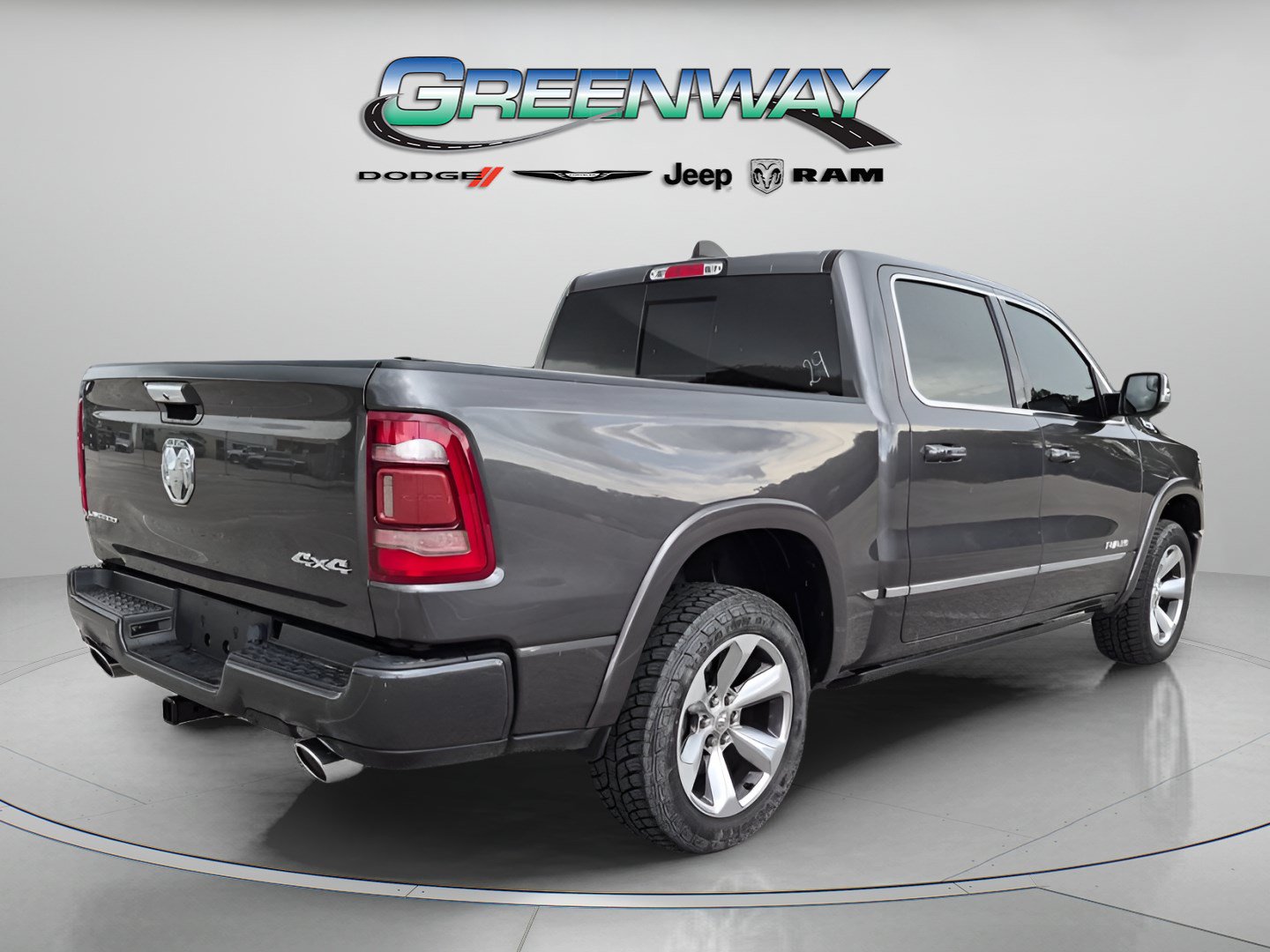 Used 2022 RAM 1500 Limited w/ Body Color Bumper Group AWD/4WD image 3